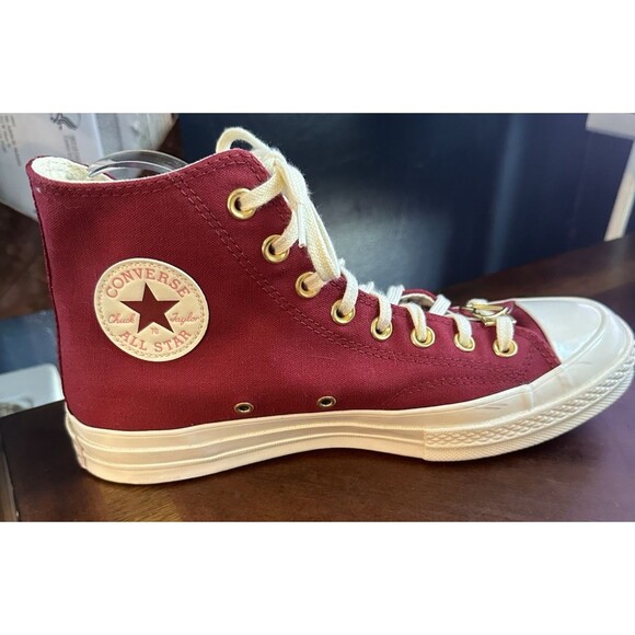 Size 11 - Converse Chuck Taylor All Star High Embroidered Hearts - Cherry... - Picture 5 of 11
